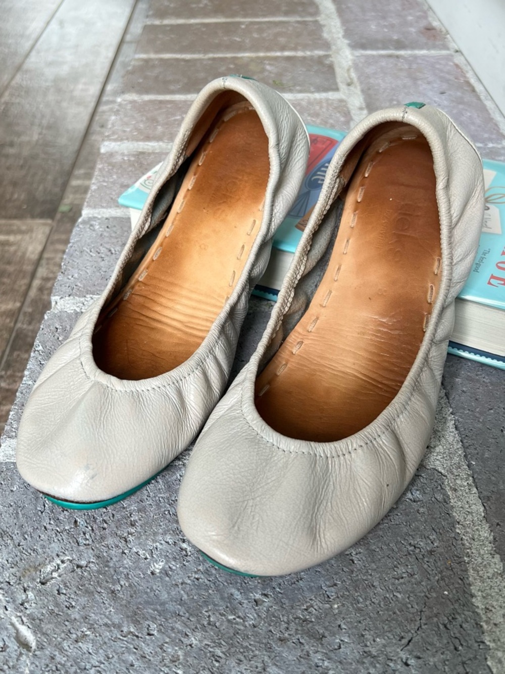 Tieks by Gavrieli Light Grey Leather Ballet Flats Size 8